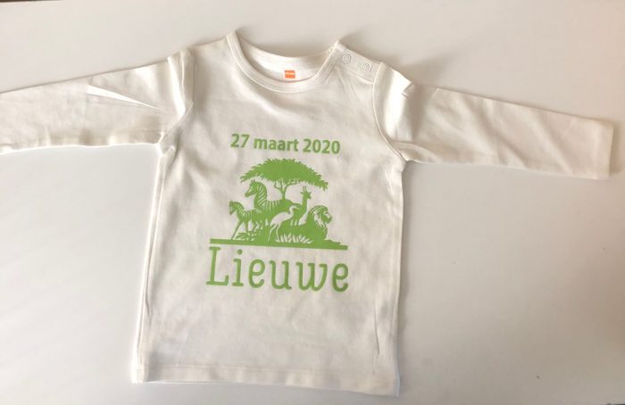 Baby shirtje met eigen naam