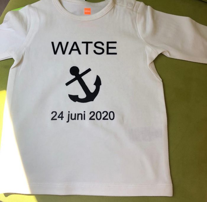 Baby shirt met naam - geboortekaartje